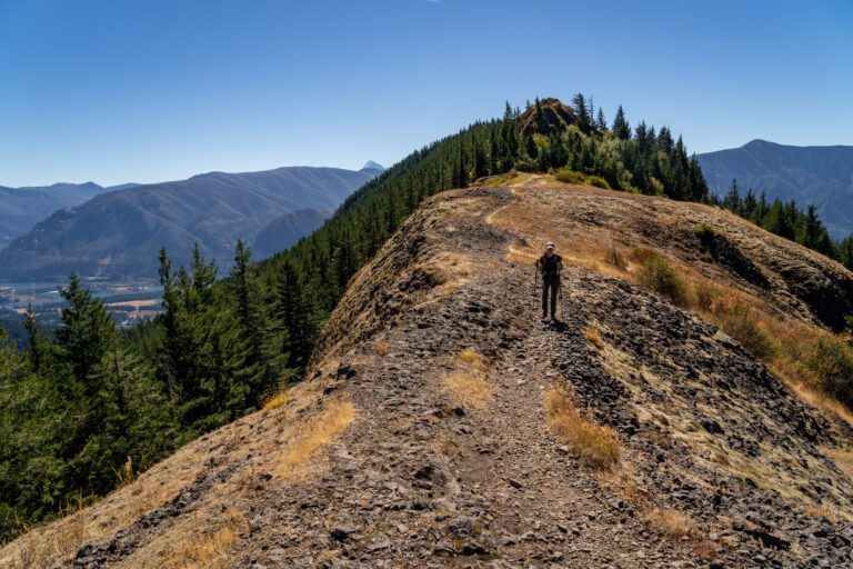 14 Spectacular Hikes near Hood River: A Complete Guide
