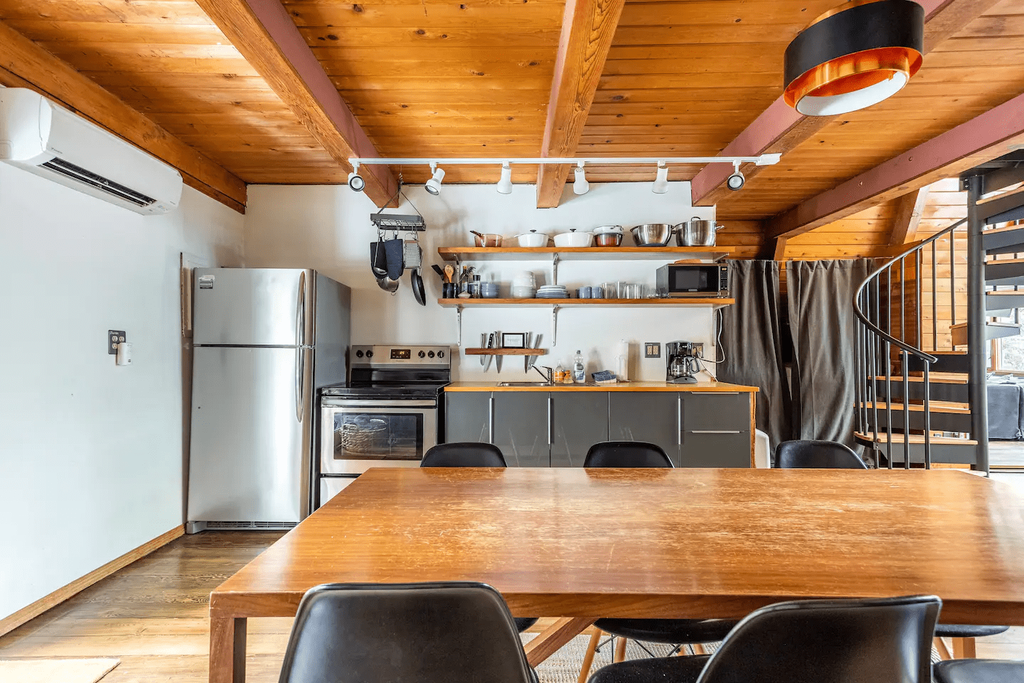 The 25 Best Airbnbs In Oregon: Discover Your Next Getaway